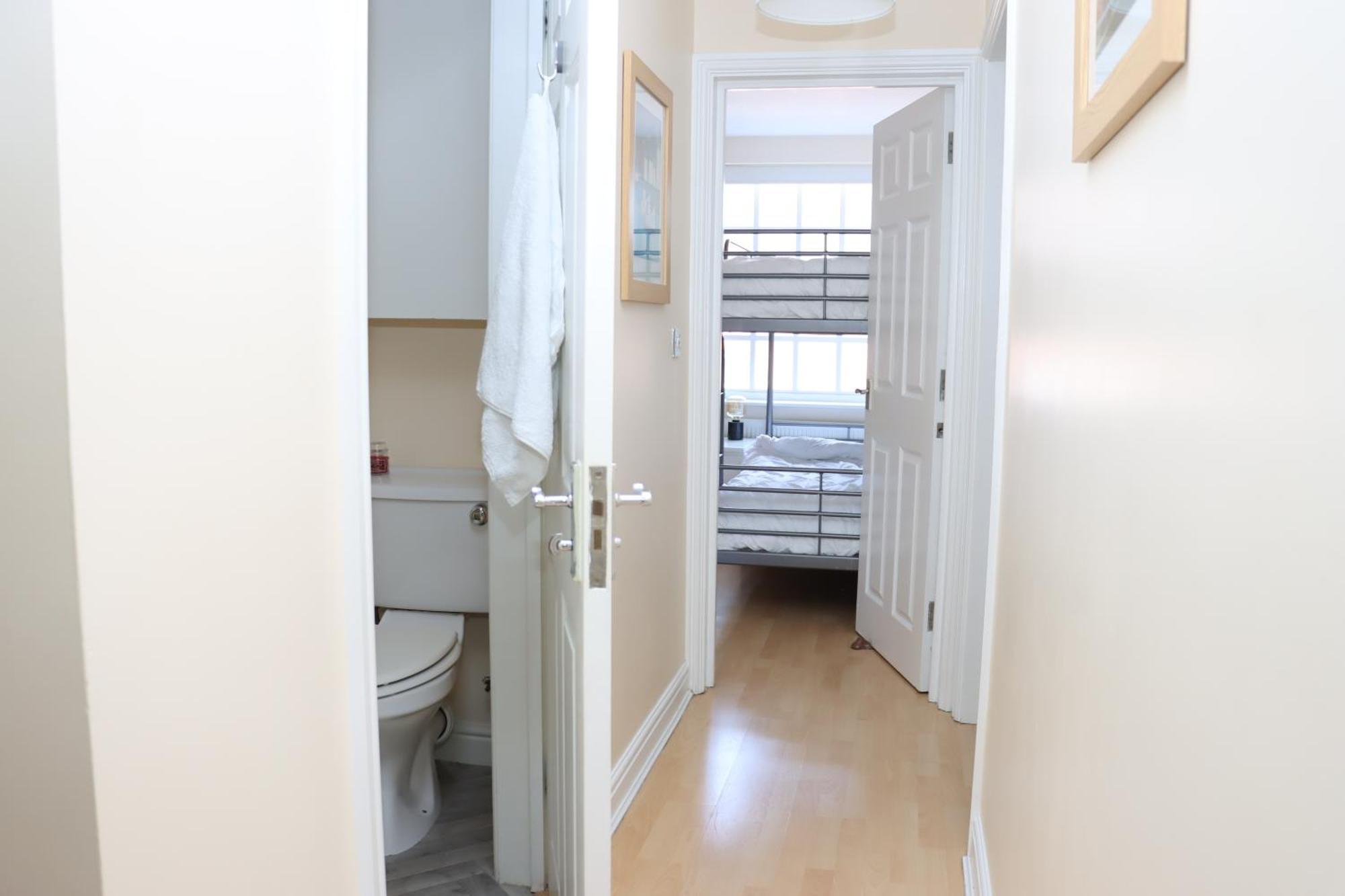 Scandinavian City Centre Apartment วุร์สเตอร์ ภายนอก รูปภาพ